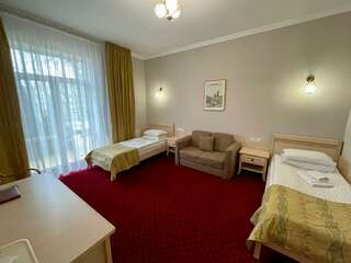 Гостиница Универсал Светлогорск Номер стандарт с 2 односпальными кроватями-5