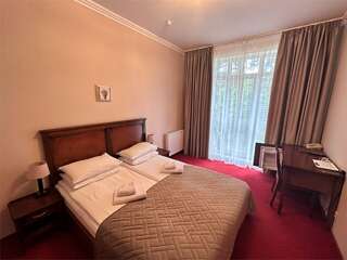 Гостиница Универсал Светлогорск Двухместный номер с совместной кроватью-2