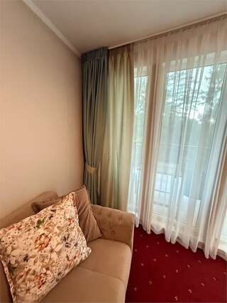 Гостиница Универсал Светлогорск Комфорт-9